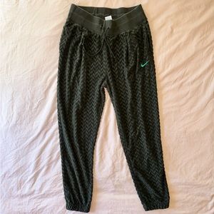 Nike towel material olive joggers. Gently worn in beautiful condition.